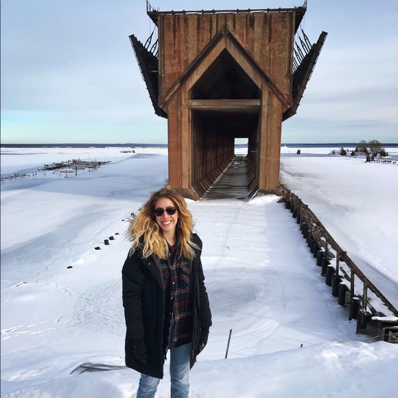 Meet your Posher, Katie & Taylor - Picture 6 of 7